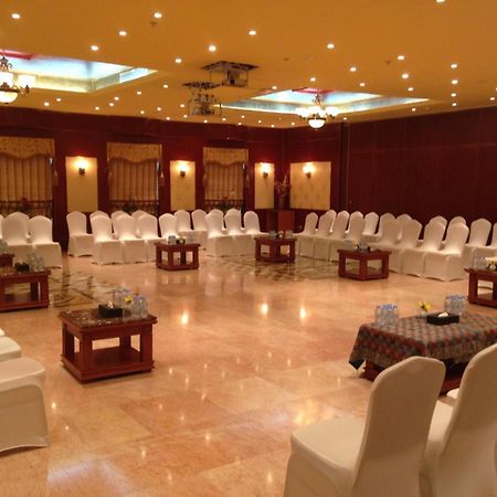 Royal Concorde Hotel & Suite ดูไบ ภายนอก รูปภาพ