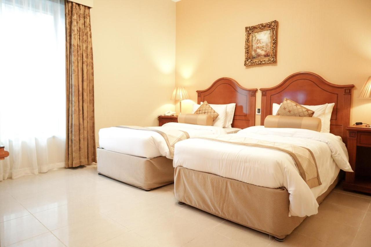 Royal Concorde Hotel & Suite ดูไบ ภายนอก รูปภาพ