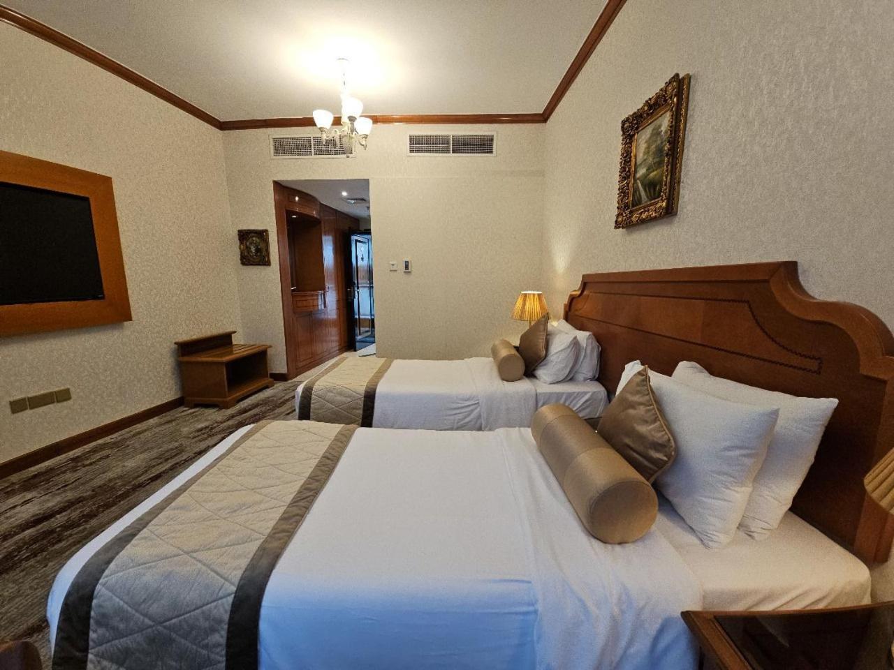 Royal Concorde Hotel & Suite ดูไบ ภายนอก รูปภาพ