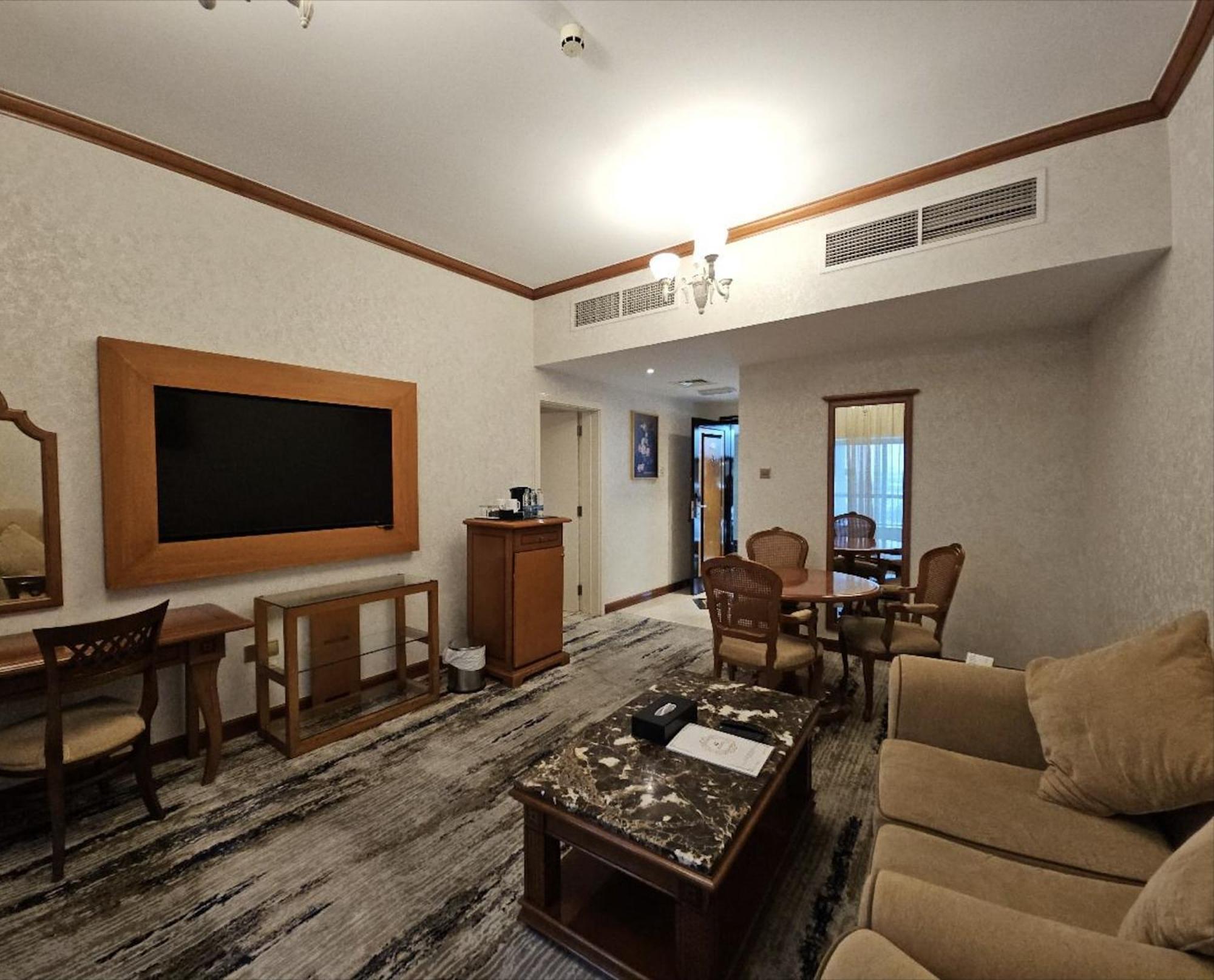 Royal Concorde Hotel & Suite ดูไบ ภายนอก รูปภาพ