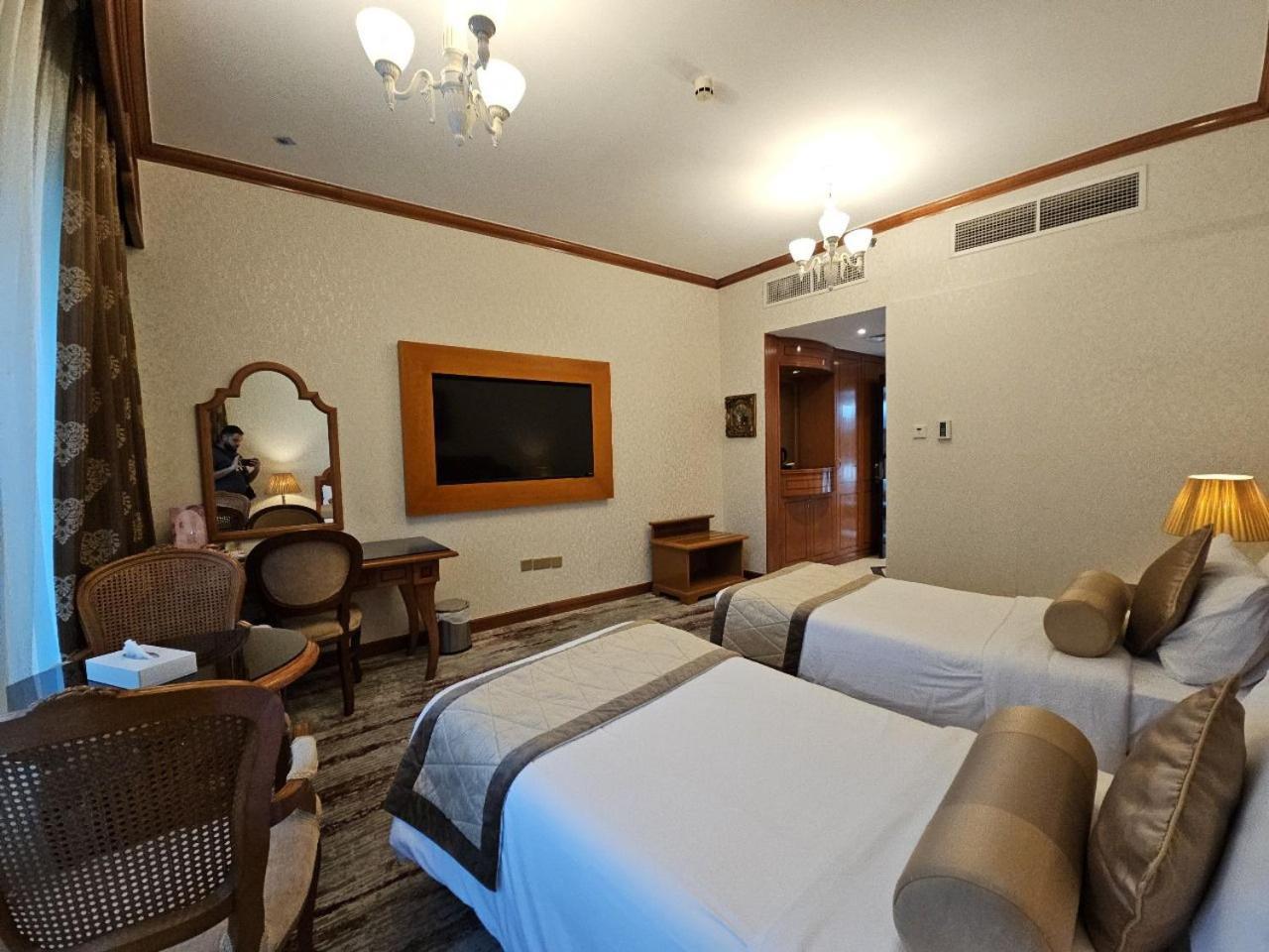 Royal Concorde Hotel & Suite ดูไบ ภายนอก รูปภาพ