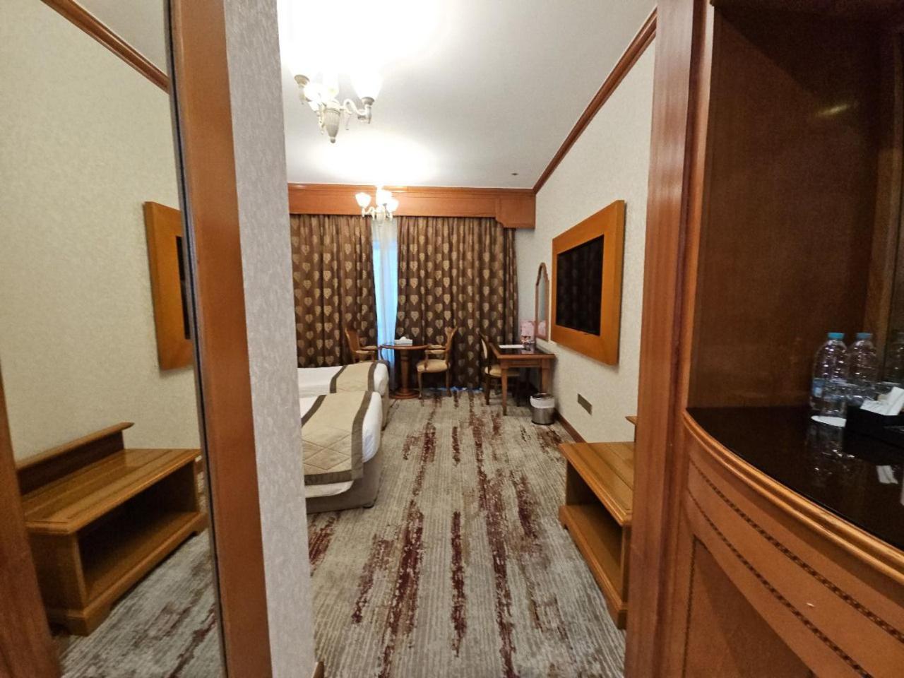 Royal Concorde Hotel & Suite ดูไบ ภายนอก รูปภาพ