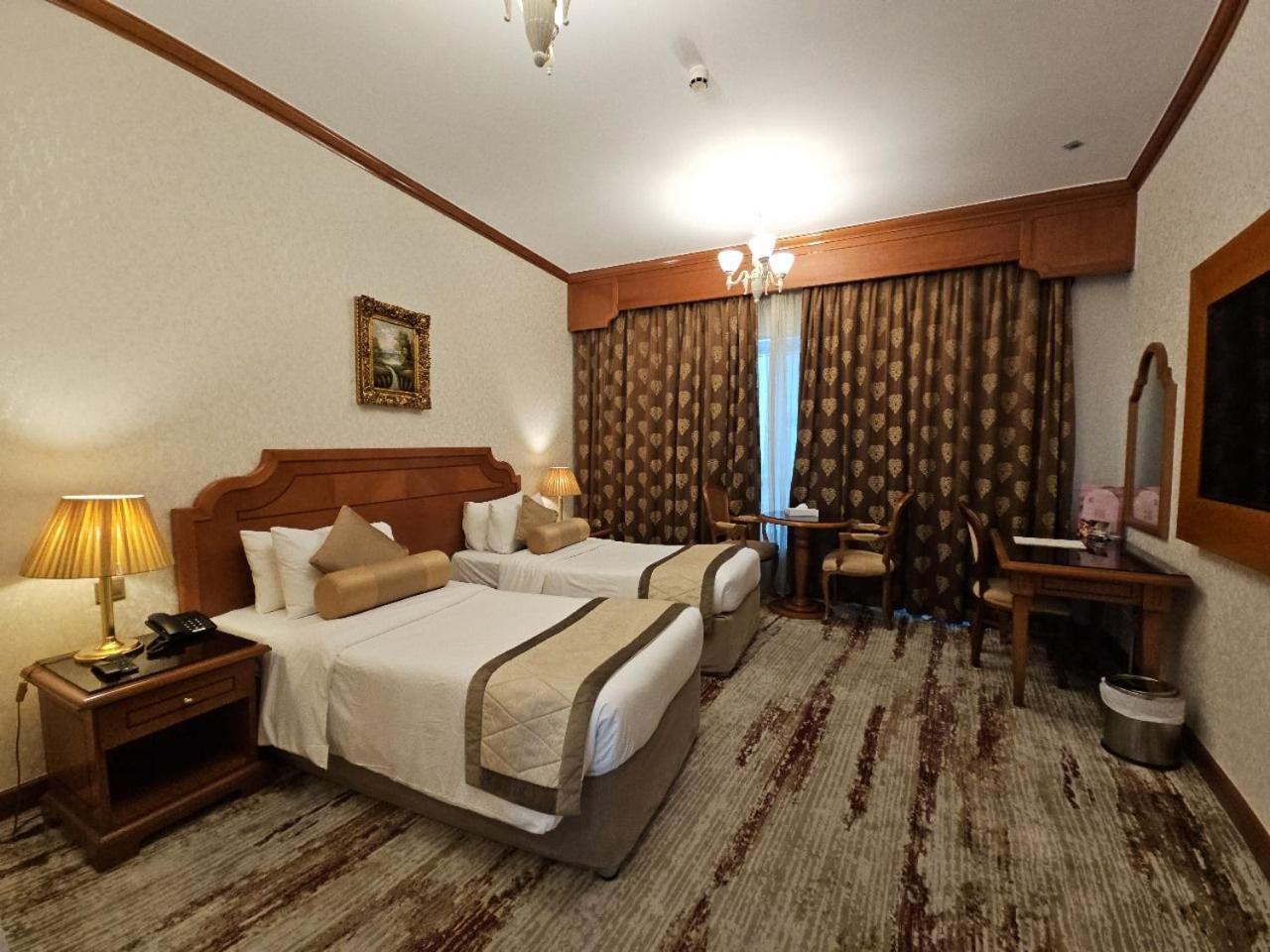 Royal Concorde Hotel & Suite ดูไบ ภายนอก รูปภาพ