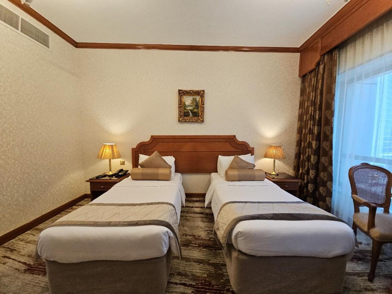 Royal Concorde Hotel & Suite ดูไบ ภายนอก รูปภาพ